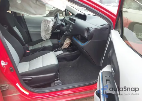 2013 Toyota Prius C Three из США, поврежденный, VIN JTDKDTB36D1553726